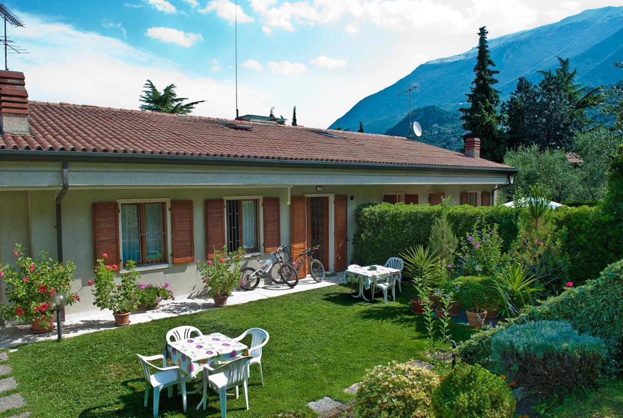 Casa Facchinetti Yellow Apartment Malcesine Dış mekan fotoğraf